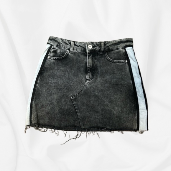 ZARA Women's Denim Mini Skirt with Side Stripes in Black/White￨Size Small - Picture 1 of 10
